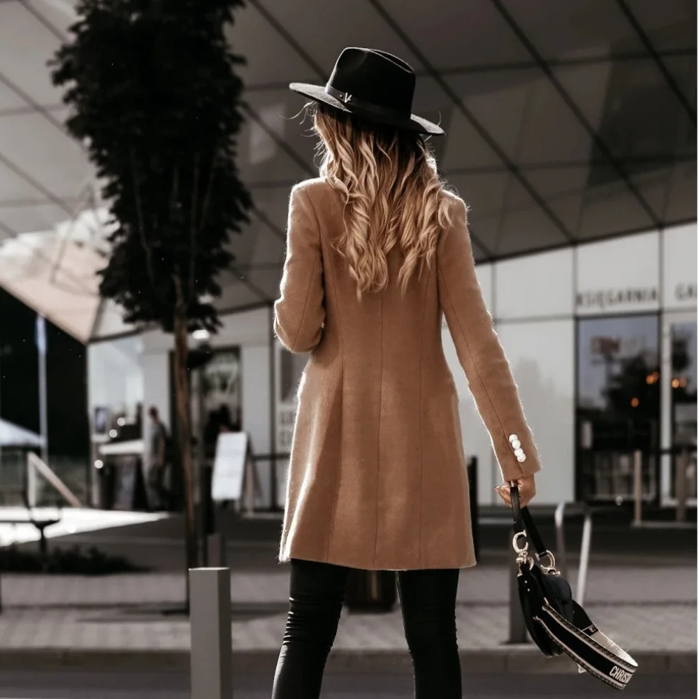 Blazer moderne à double boutonnage pour femmes - HENNA Stylish Elegance